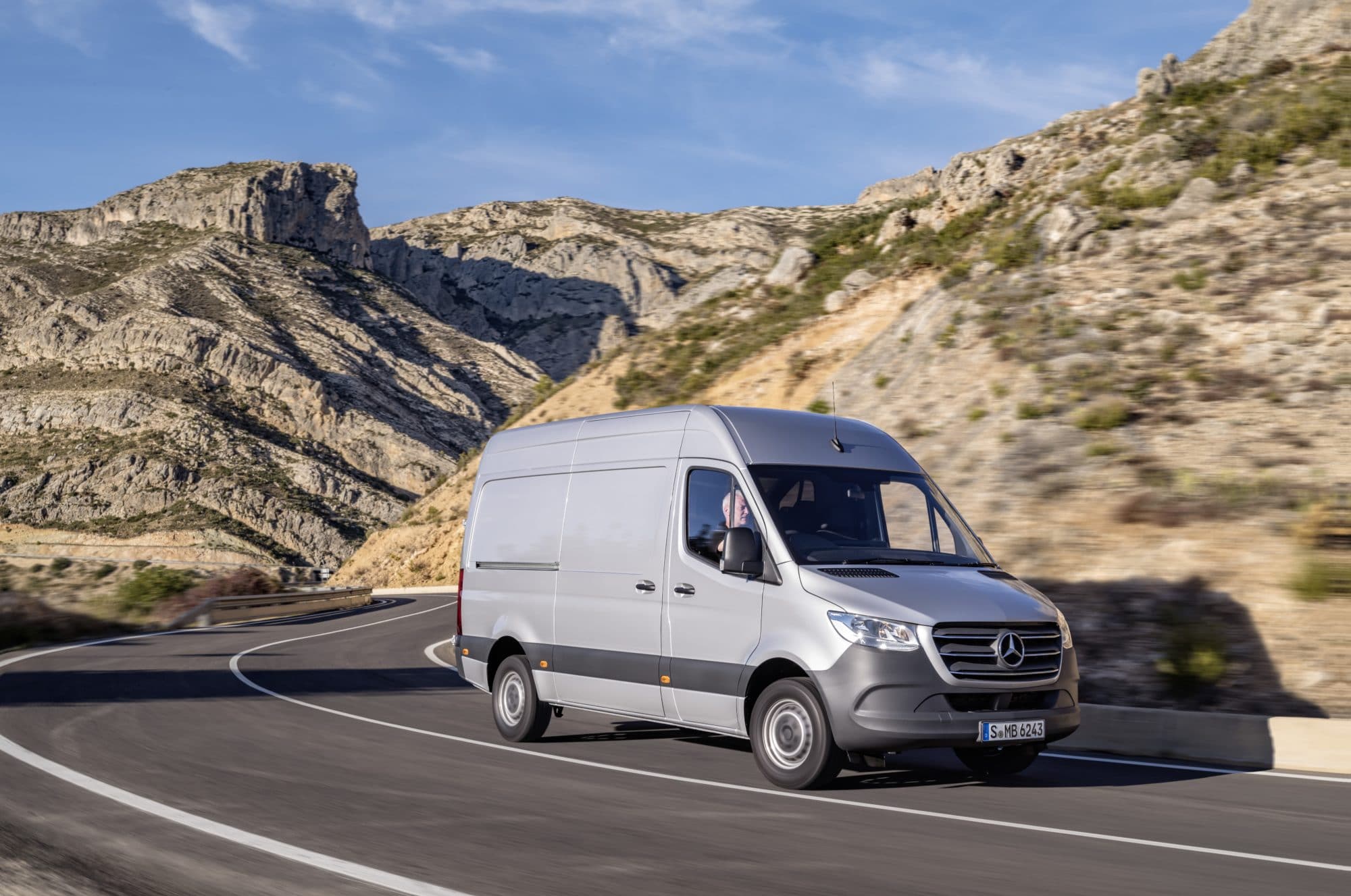 Le nouveau fourgon utilitaire de Mercedes : le Sprinter