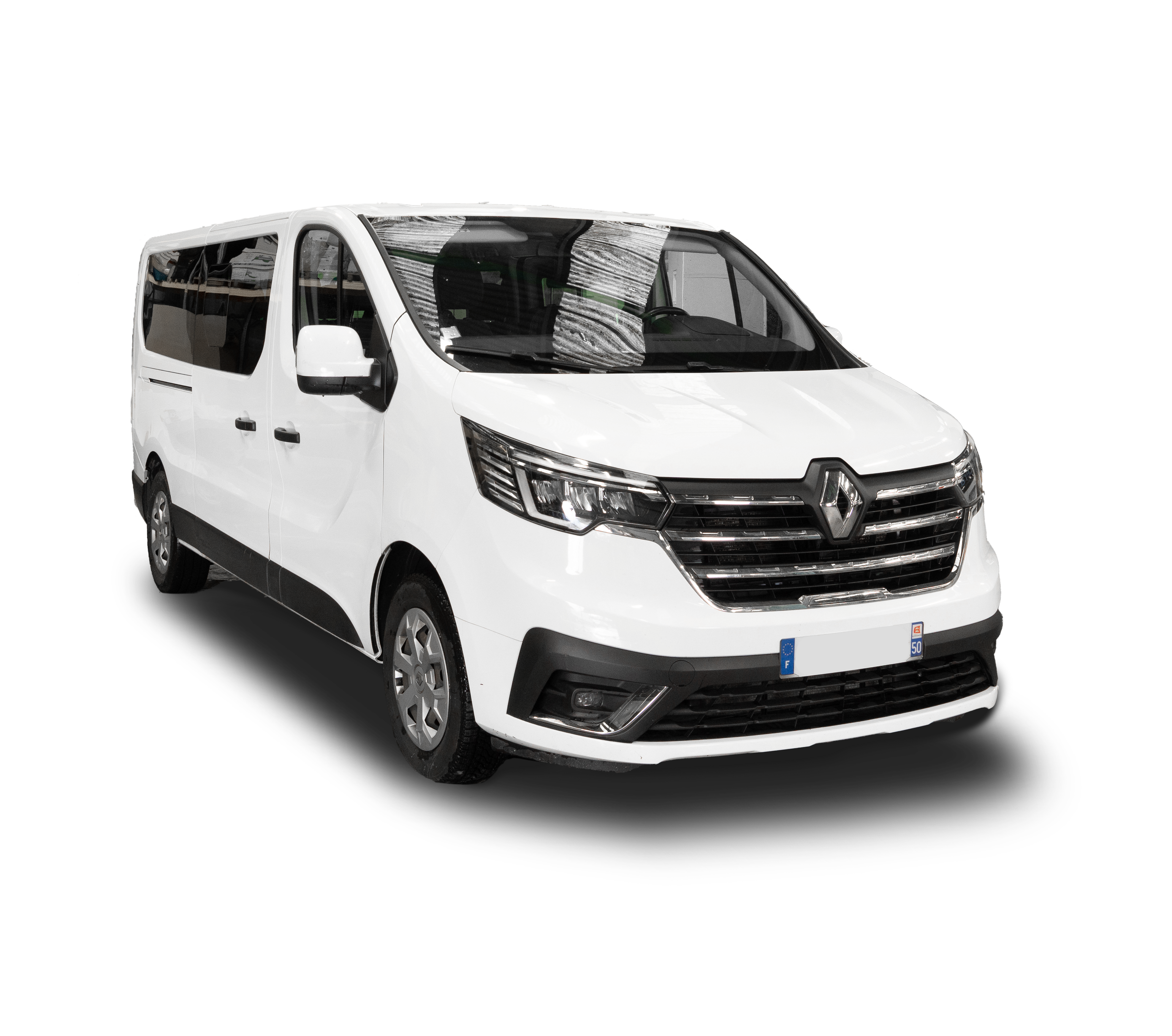 Profitez de notre Minibus Confort 9 places pour vos voyages en groupes. Louez-le dès maintenant et voyagez confortablement.