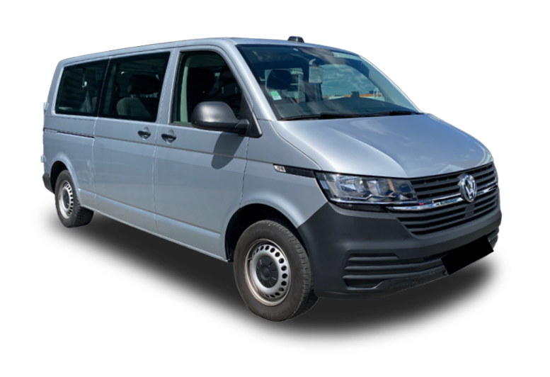 Découvrez notre Minibus Confort 9 places 4x4, parfait pour tous types de terrains. Louez-le dès maintenant pour des voyages sécurisés.
